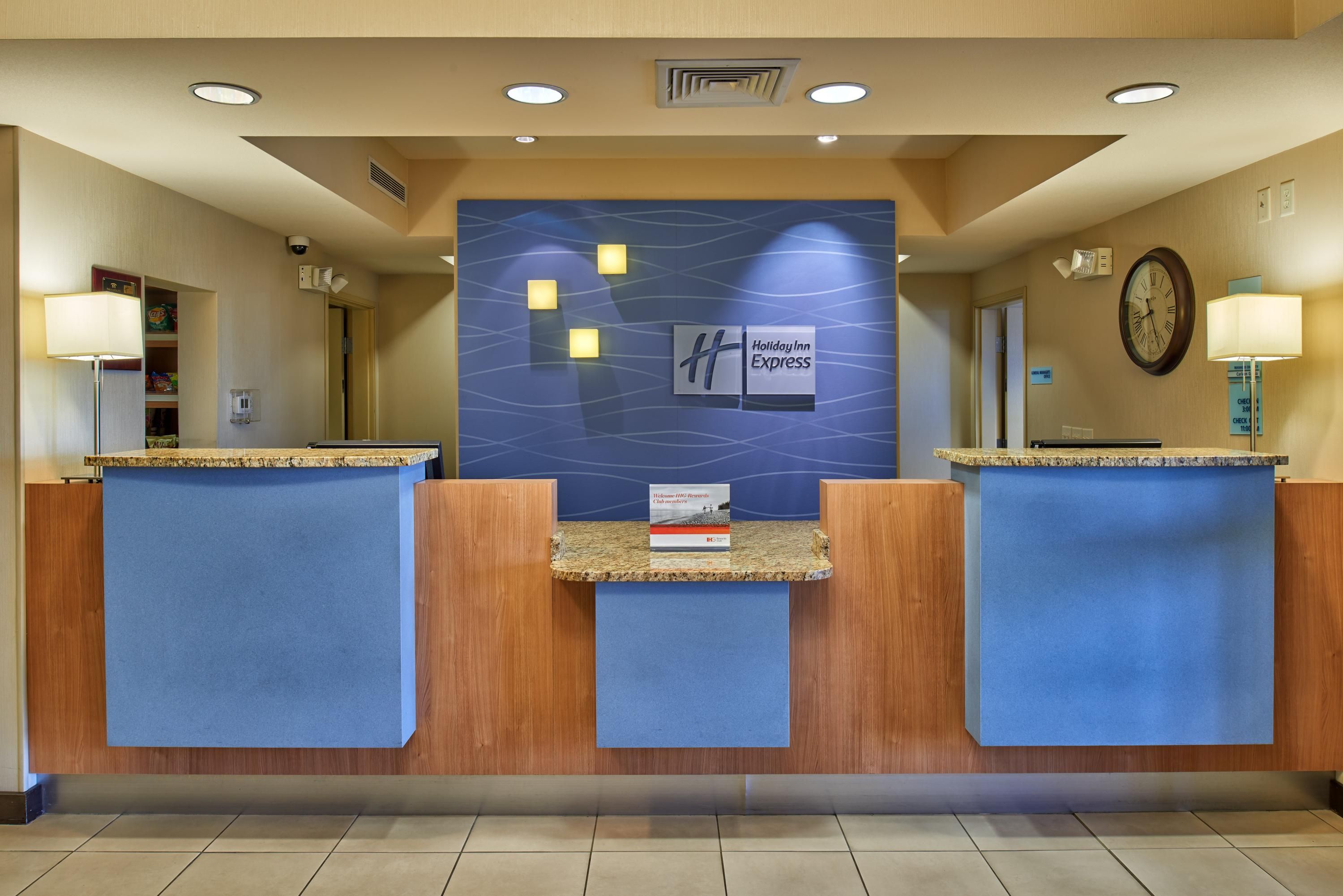 Receptionist