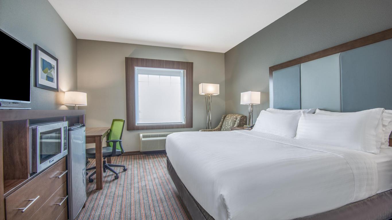 Holiday Inn Express & Suites Stillwater - University Area