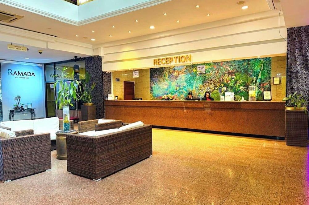 Receptionist