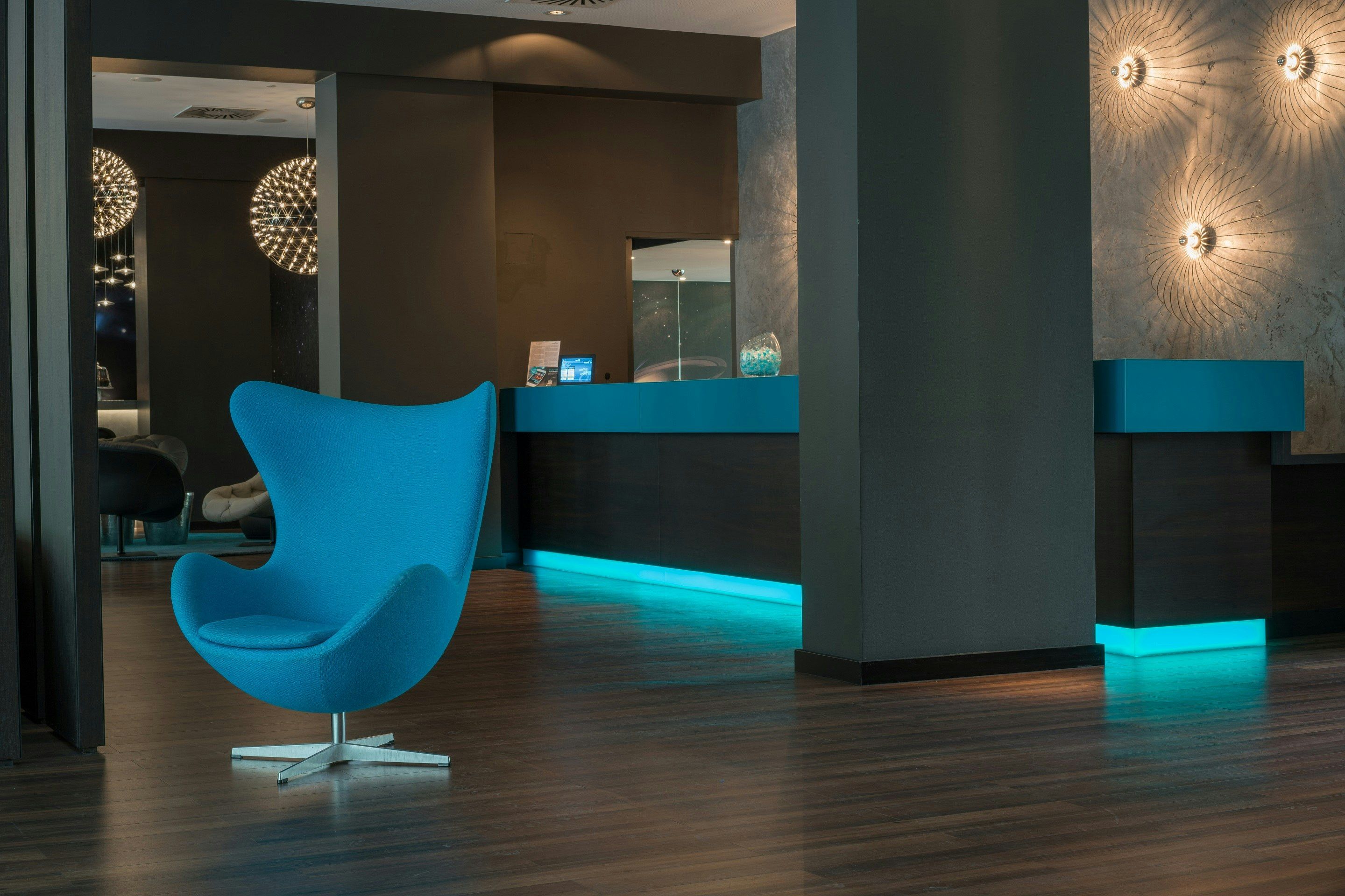 Receptionist