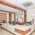 Receptionist