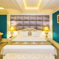 The Grand Kandyan