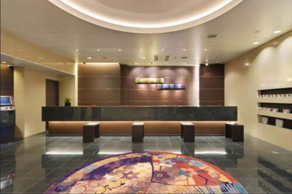 Receptionist