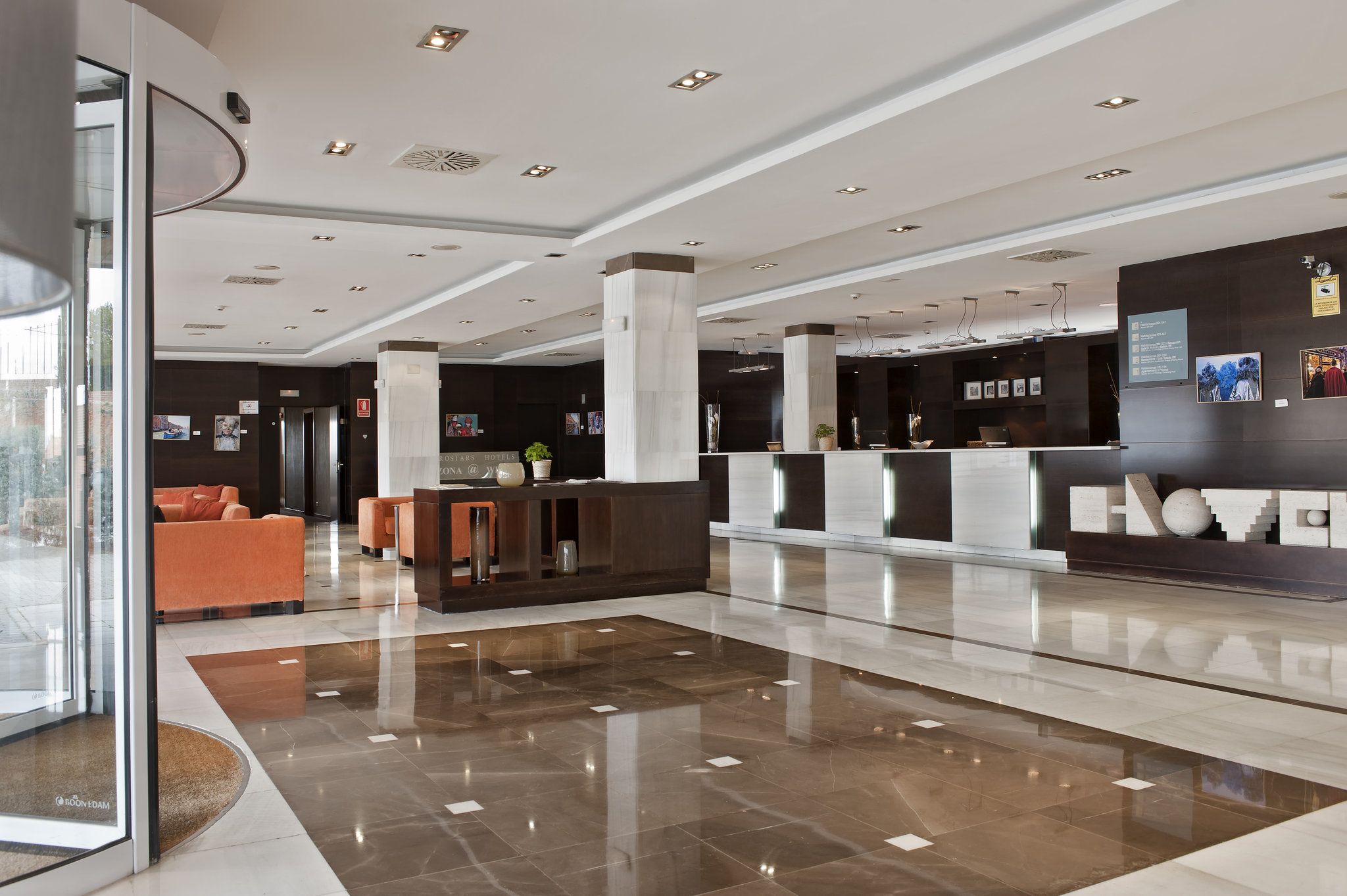 Receptionist
