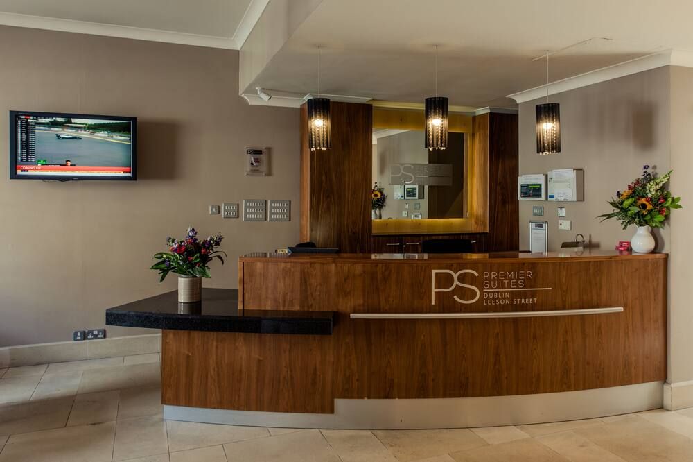Receptionist