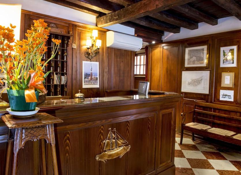 Receptionist Billede