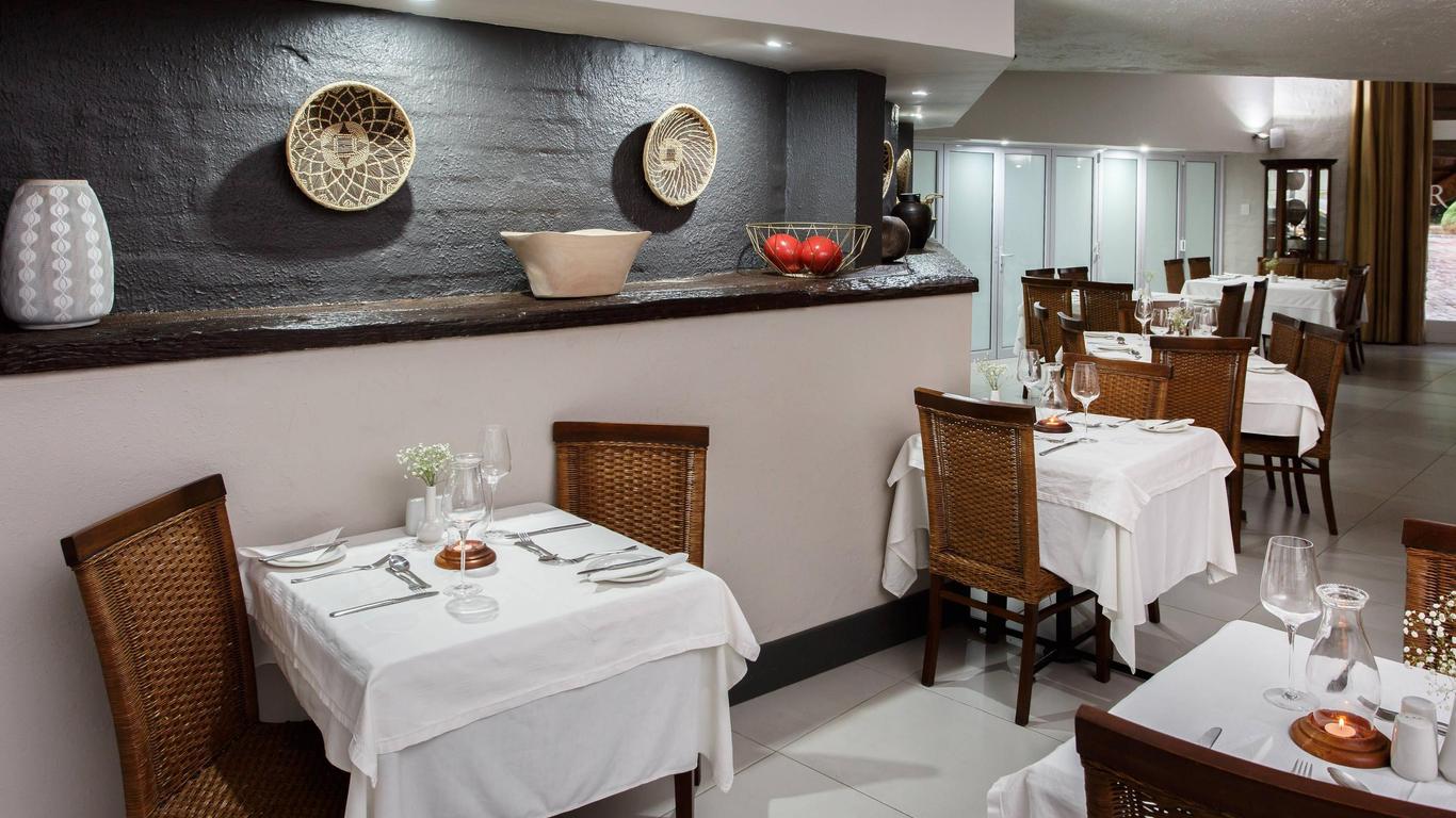 Protea Hotel by Marriott Oudtshoorn Riempie Estate