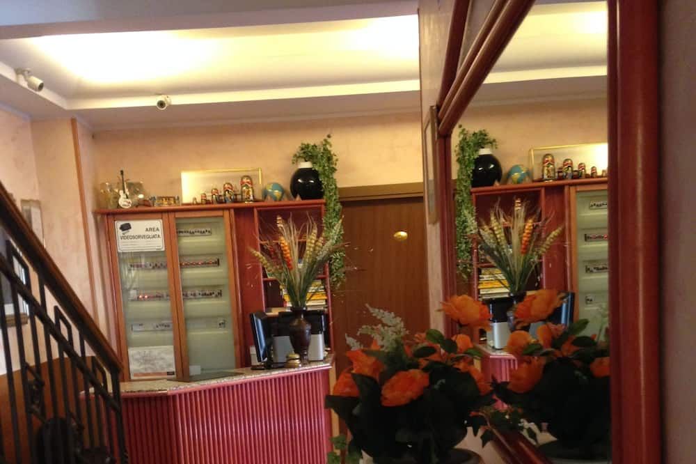 Receptionist