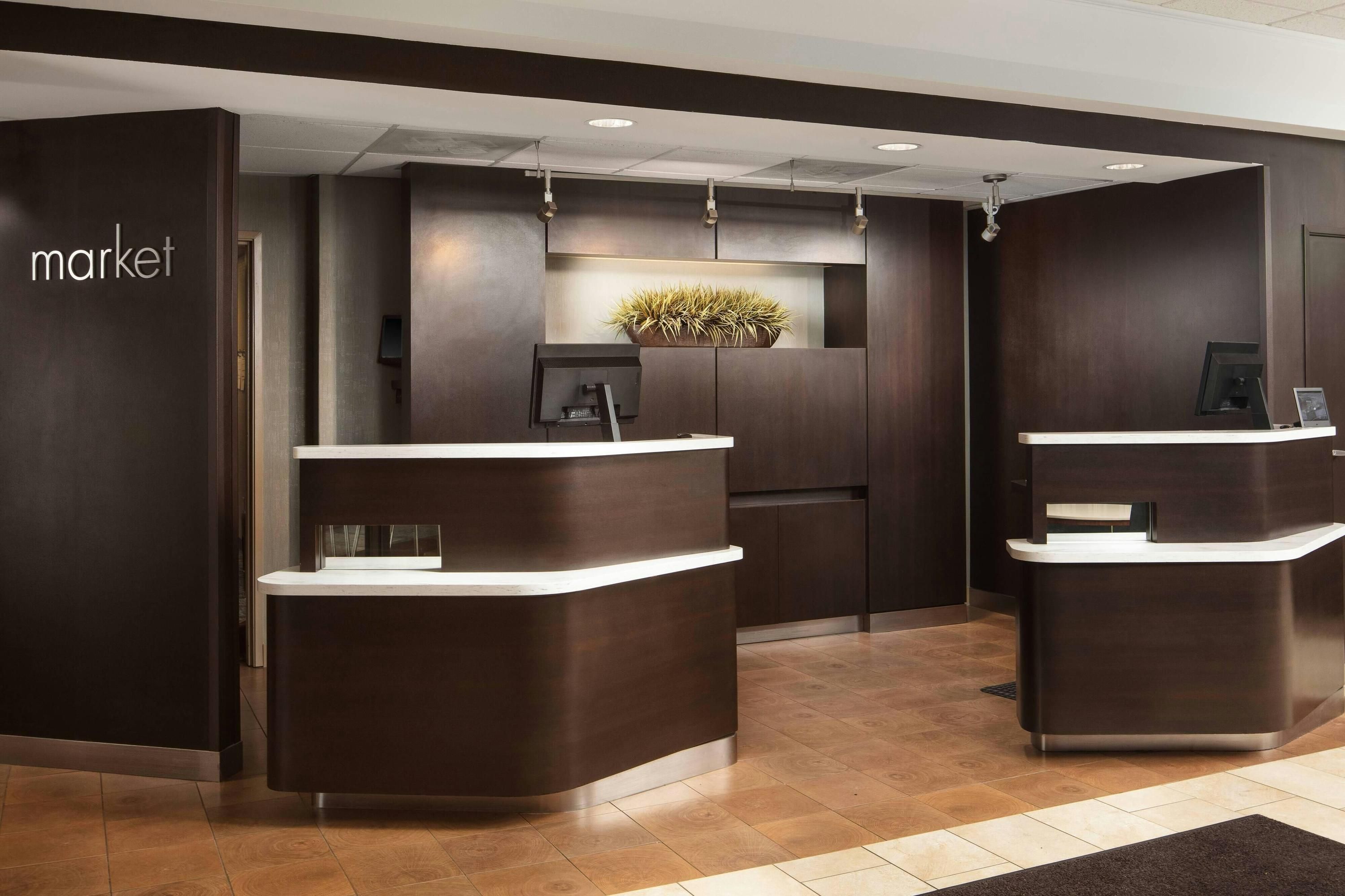 Receptionist