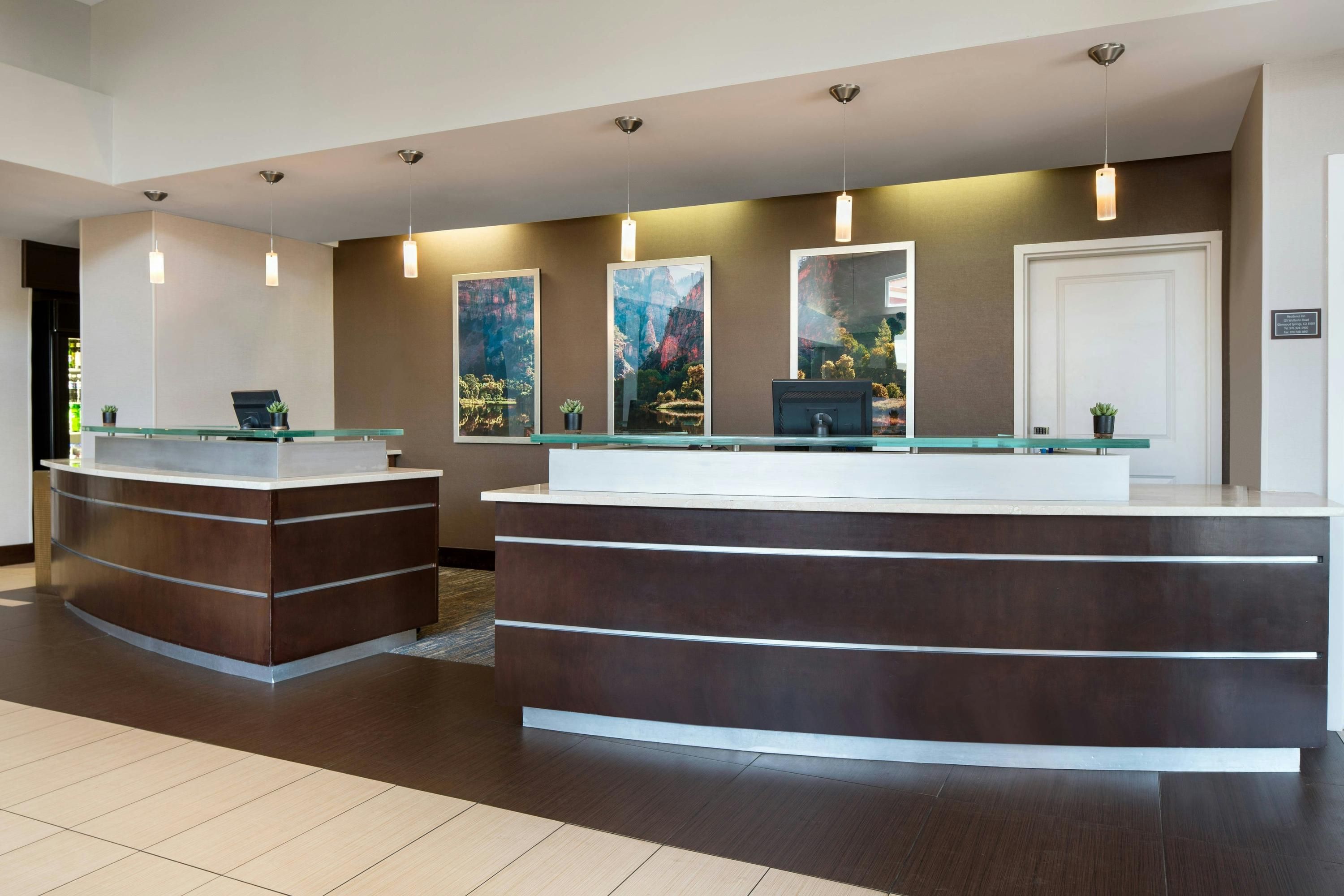 Receptionist