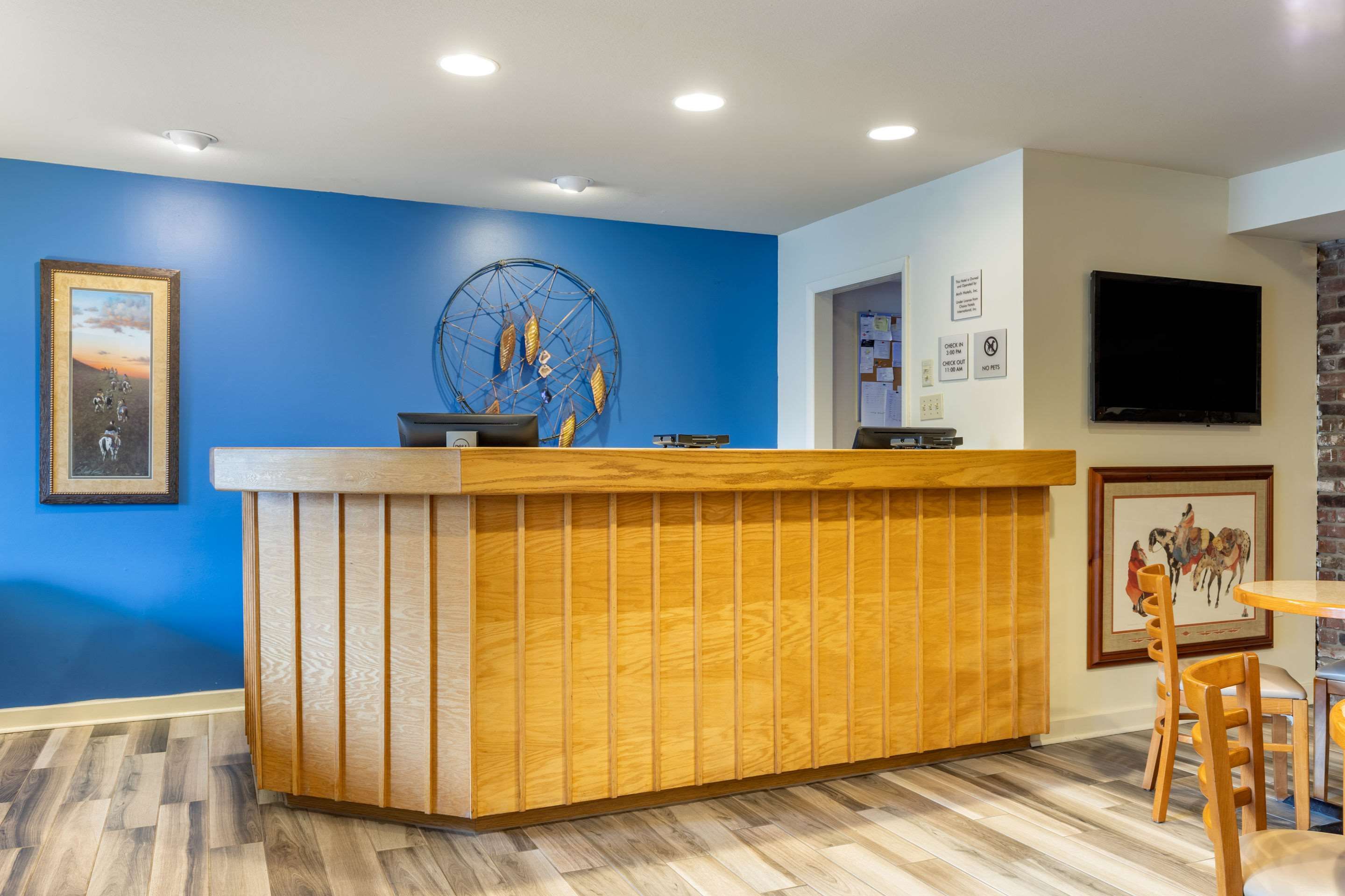 Receptionist