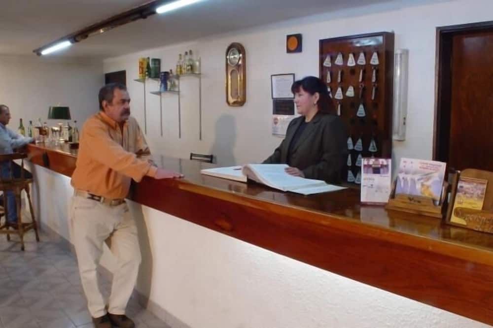 Receptionist