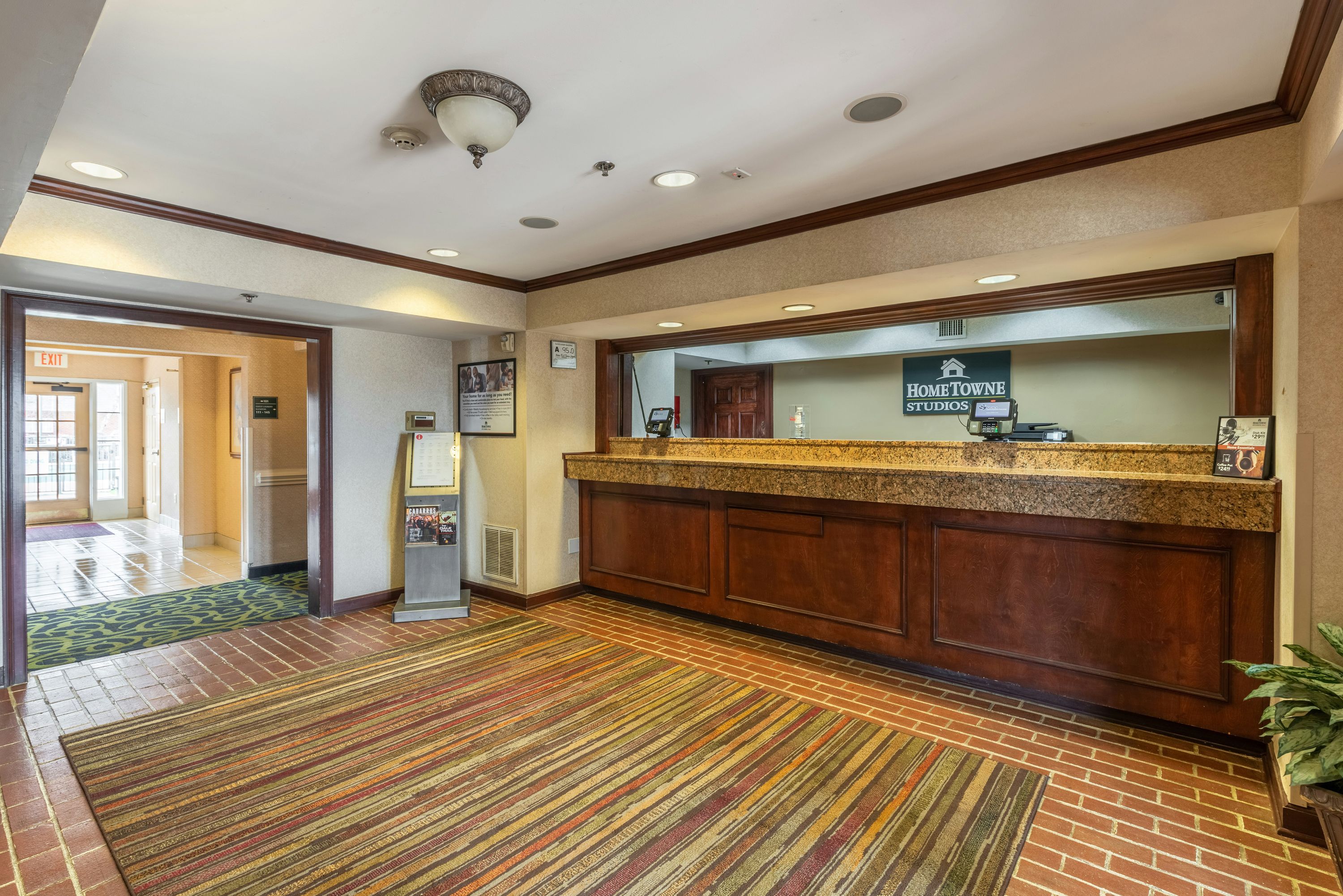 Receptionist