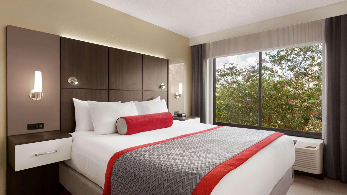 Ramada by Wyndham Suites Orlando Airport