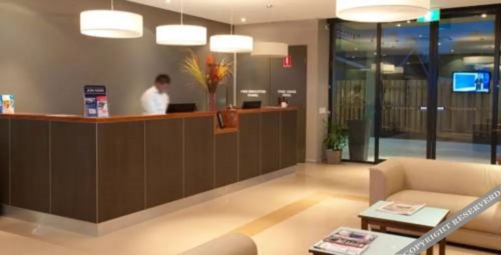 Receptionist