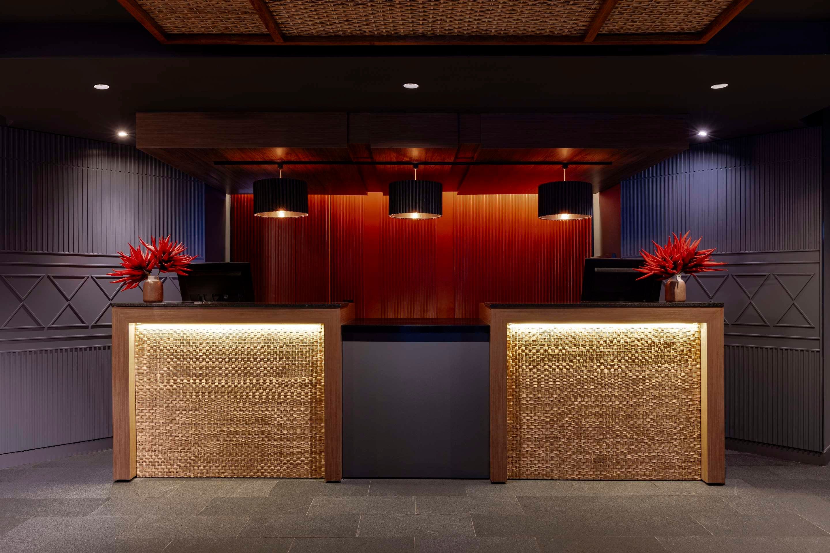 Receptionist