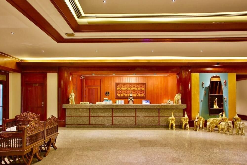 Receptionist