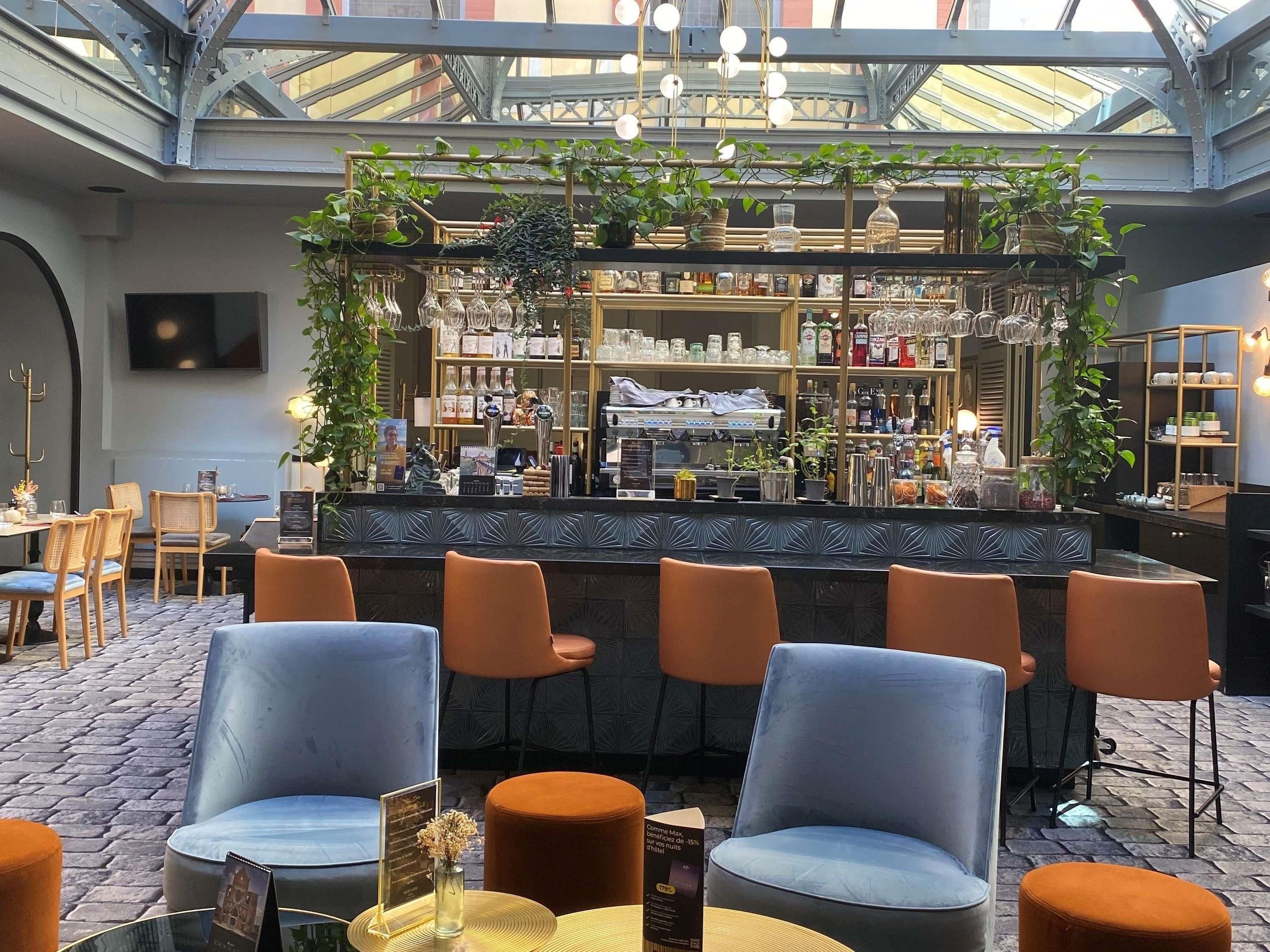 Bar
