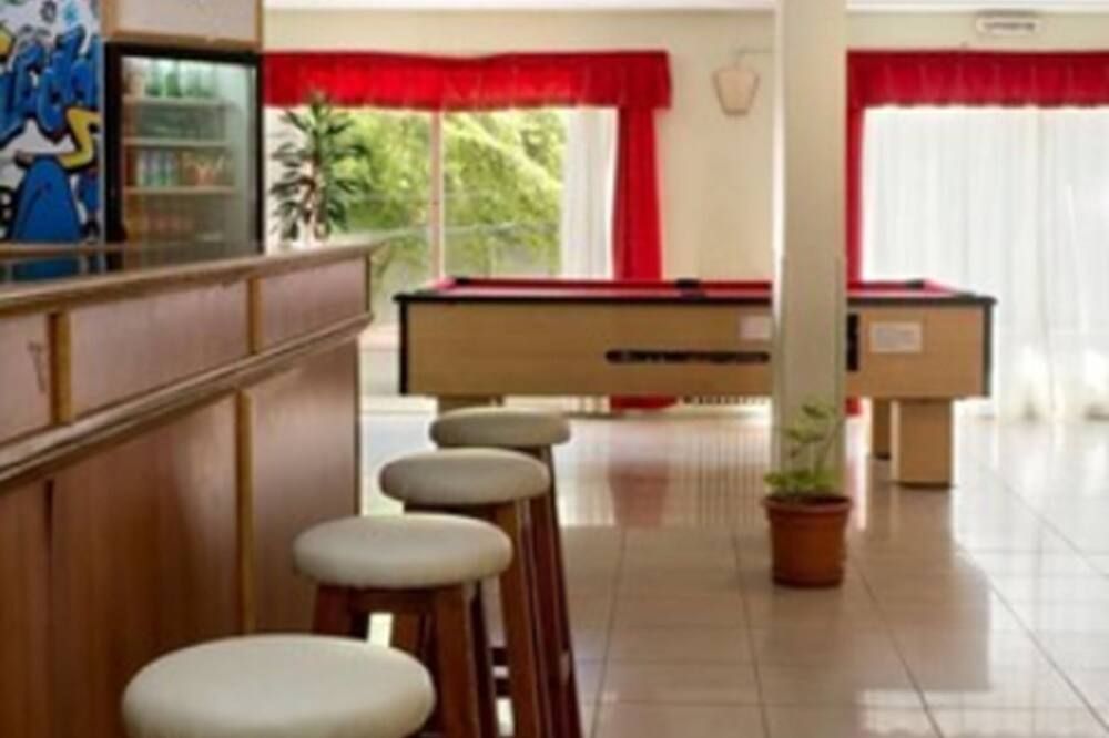 Receptionist