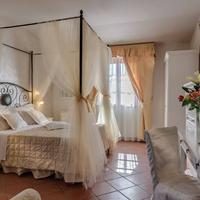 Hotel Casolare Le Terre Rosse