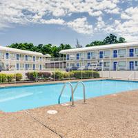 Motel 6 Fayetteville. Ar