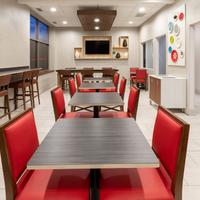 Holiday Inn Express & Suites Minneapolis-Dwtn (Conv Ctr)