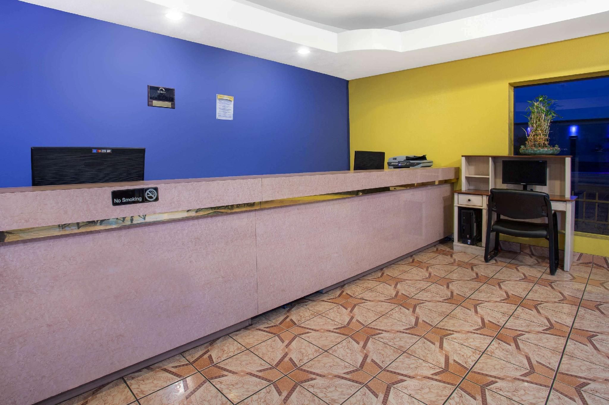 Receptionist