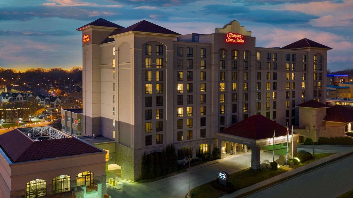 Hampton Inn & Suites-Country Club Plaza