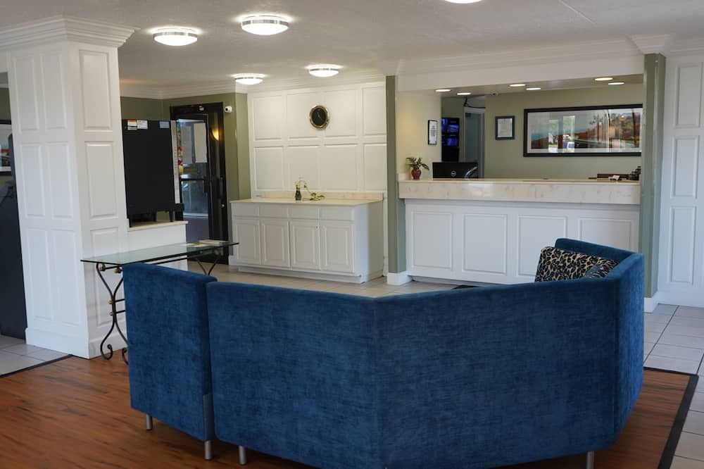 Receptionist