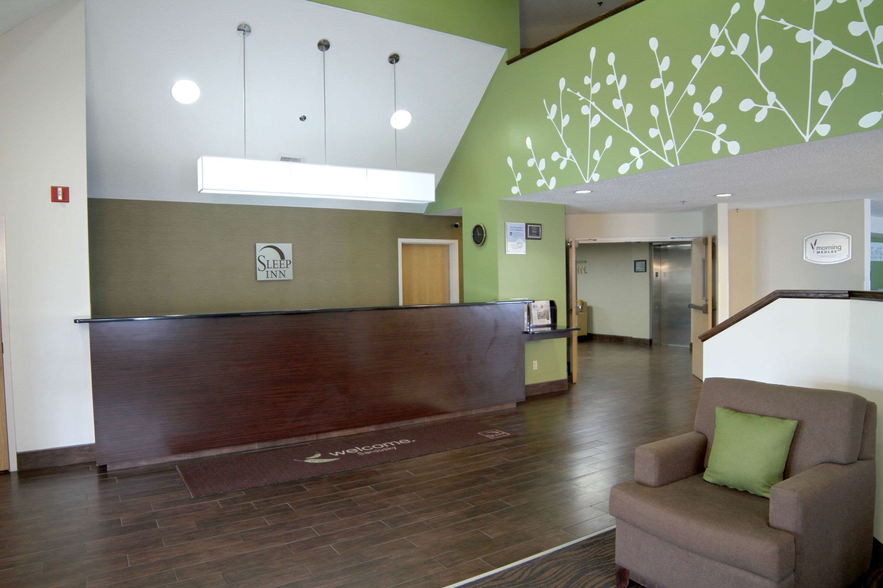 Receptionist