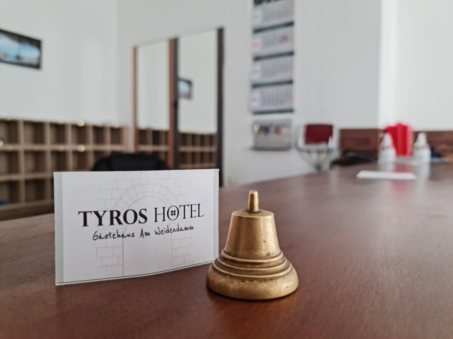 Receptionist